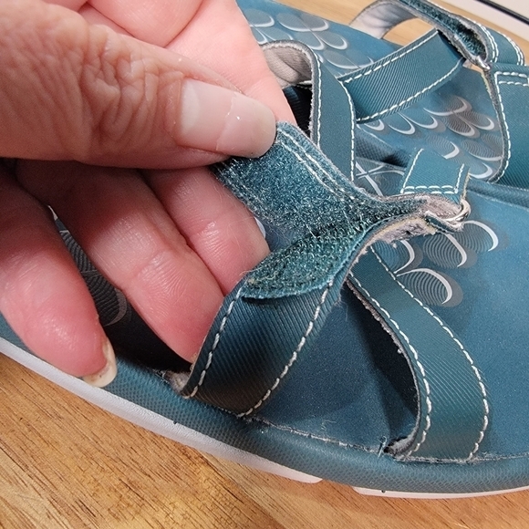 NWOT Clarks Women's Tresca Trace Ankle Strap Outdoor Sandal Teal 8.5 - Picture 7 of 16